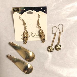 4/$20 3 pair of earrings